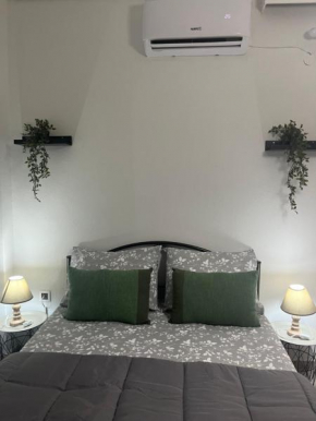 Istos Apartment 8